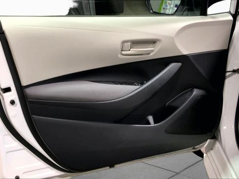 Used 2024 Toyota Corolla LE FWD image 22