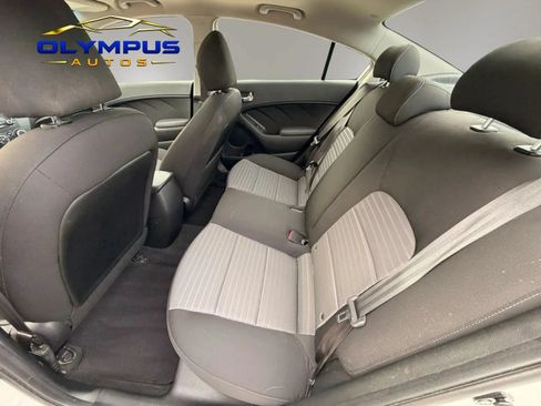 Used 2018 Kia Forte S w/ S Technology Plus Package FWD image 18