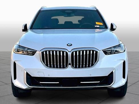 Used 2025 BMW X5 sDrive40i w/ Premium Package image 3