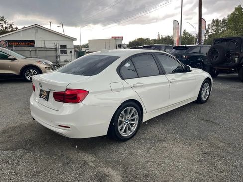Used 2018 BMW 320i Sedan RWD image 5