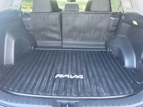Used 2024 Toyota RAV4 LE FWD image 31