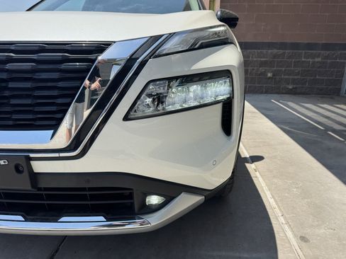 Used 2022 Nissan Rogue Platinum w/ Head-Up Display Package image 11