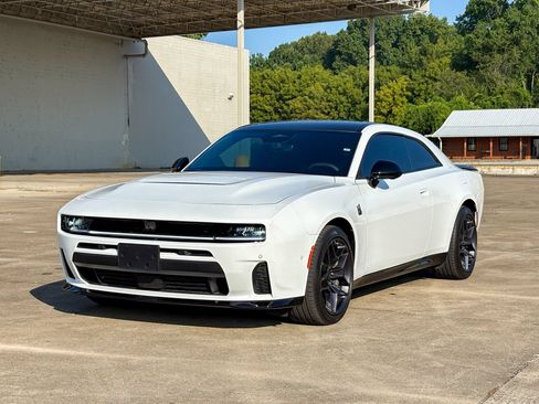 Used 2026 Dodge Charger Scat Pack AWD/4WD image 5