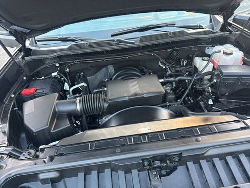 Used 2025 Chevrolet Silverado 2500 ZR2 w/ Technology Package image 13