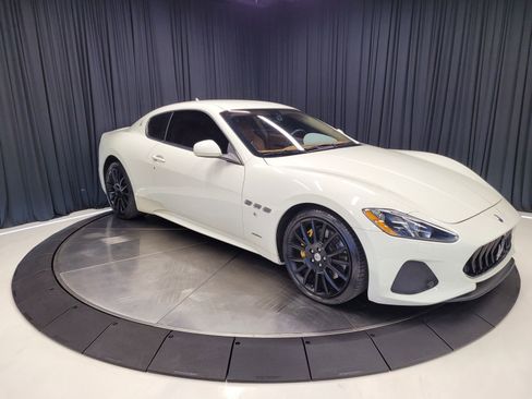 Used 2018 Maserati GranTurismo Sport image 14