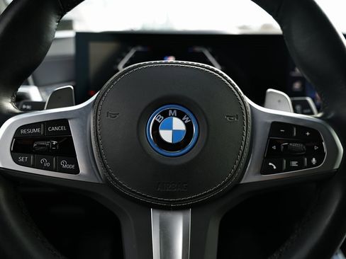 Used 2025 BMW X5 xDrive50e w/ Executive Package image 33