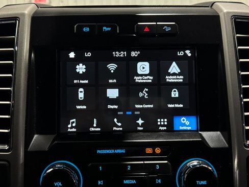 Used 2017 Ford F250 Lariat w/ Lariat Ultimate Package AWD/4WD image 24