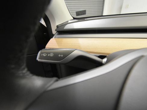 Used 2020 Tesla Model Y Performance AWD/4WD image 27
