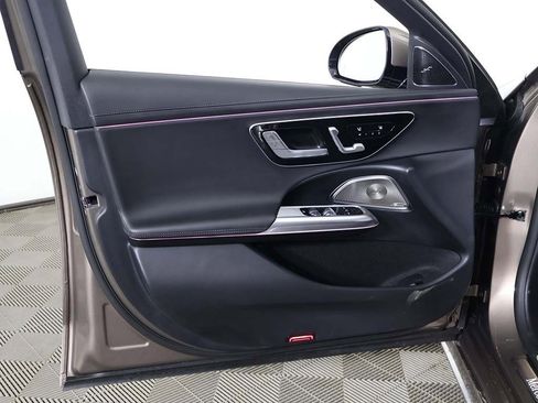 Used 2025 Mercedes-Benz E 450 4MATIC Sedan w/ Multicontour Seating Package image 25