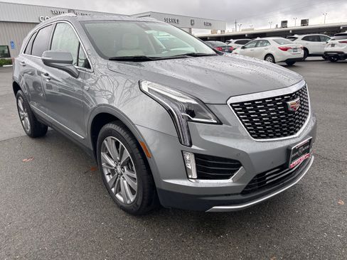 Used 2024 Cadillac XT5 Premium Luxury image 3