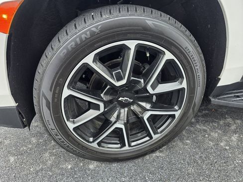 Used 2021 Chevrolet Tahoe RST w/ Luxury Package image 35