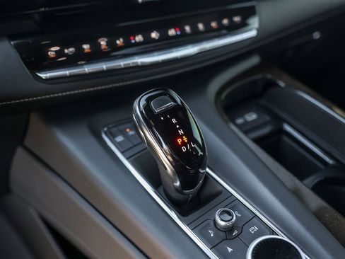 Used 2024 Cadillac Escalade Sport Platinum w/ Heavy-Duty Trailer Package image 19