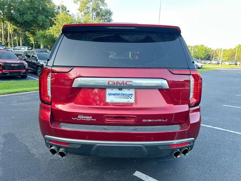 Used 2023 GMC Yukon XL Denali image 8