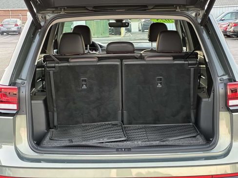 Used 2025 Volkswagen Atlas Peak Edition SE AWD/4WD image 16