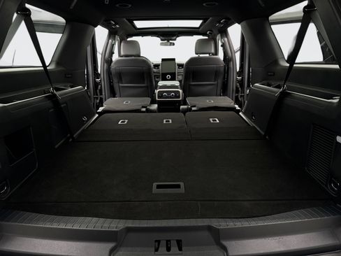 Used 2022 Ford Expedition Max Limited image 26