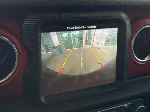 Used 2019 Jeep Wrangler Unlimited Rubicon AWD/4WD image 23