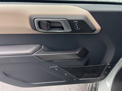 Used 2024 Ford Bronco Wildtrak image 14