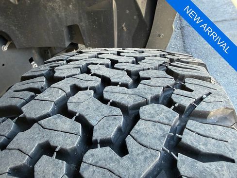 Used 2018 Ford F150 Raptor w/ Equipment Group 802A Luxury AWD/4WD image 9
