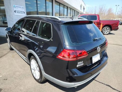 Used 2017 Volkswagen Golf Alltrack SE image 7