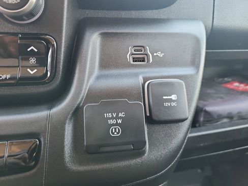 Used 2023 RAM ProMaster 2500 w/ Driver Convenience Group image 17