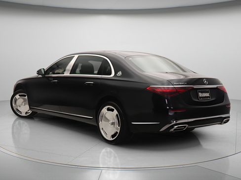 New 2026 Mercedes-Benz Maybach S 580 4MATIC image 2