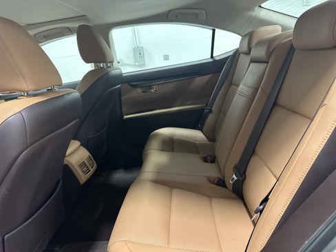 Used 2017 Lexus ES 350 w/ Navigation System Package image 31