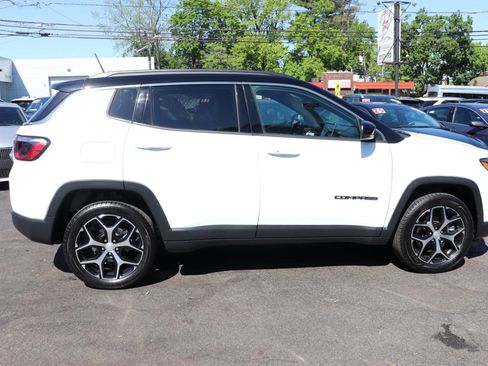 Used 2024 Jeep Compass Limited AWD/4WD image 6