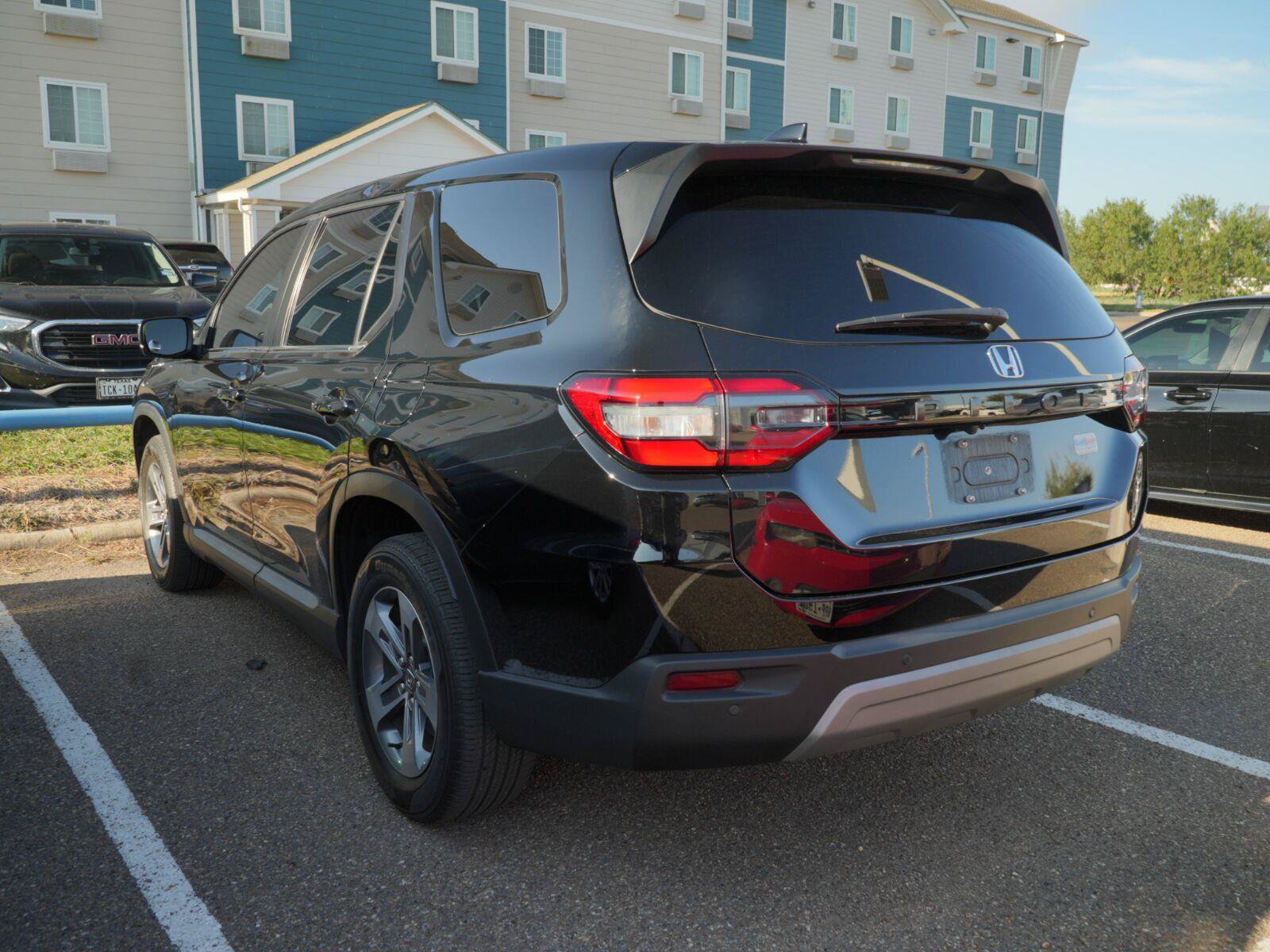 Used 2024 Honda Pilot EX-L image 5
