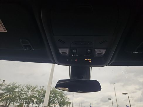 Used 2019 Cadillac XT5 Luxury image 24