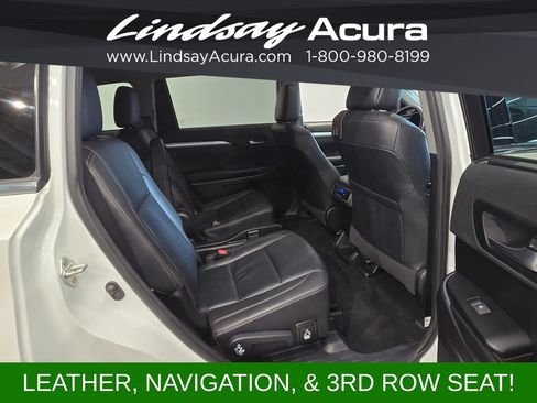 Used 2019 Toyota Highlander XLE AWD/4WD image 10