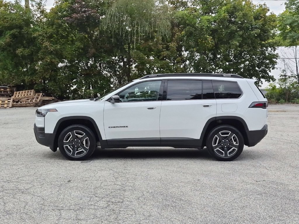 Used 2026 Jeep Cherokee Limited AWD/4WD image 9