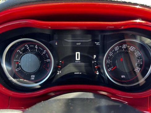 Used 2019 Dodge Challenger SXT w/ Plus Package image 24