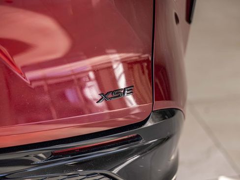 Used 2025 Toyota Sienna XSE image 17