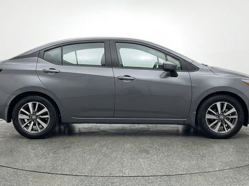 Used 2025 Nissan Versa SV FWD image 11