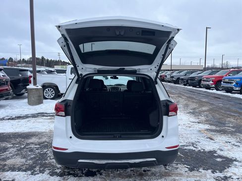 Used 2023 Chevrolet Equinox LT image 11