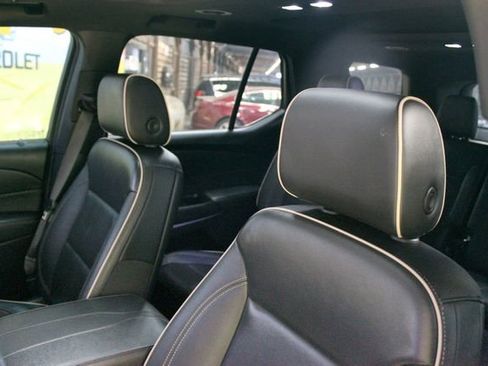 Used 2023 Chevrolet Traverse Premier AWD/4WD image 25