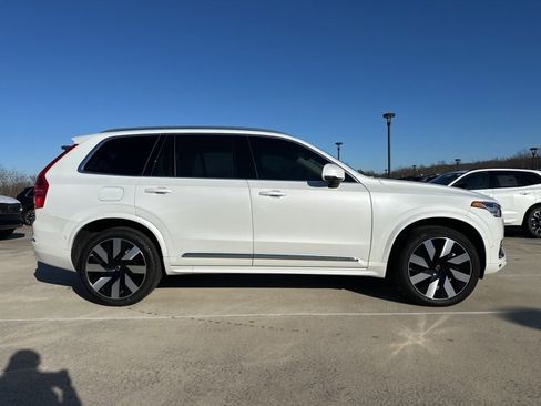 Certified 2024 Volvo XC90 T8 Ultimate image 10