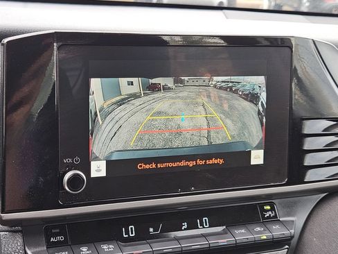 Used 2025 Toyota Camry LE FWD image 19