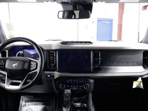 Used 2022 Ford Bronco Wildtrak image 15