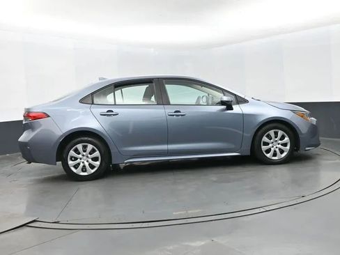 Used 2023 Toyota Corolla LE FWD image 4