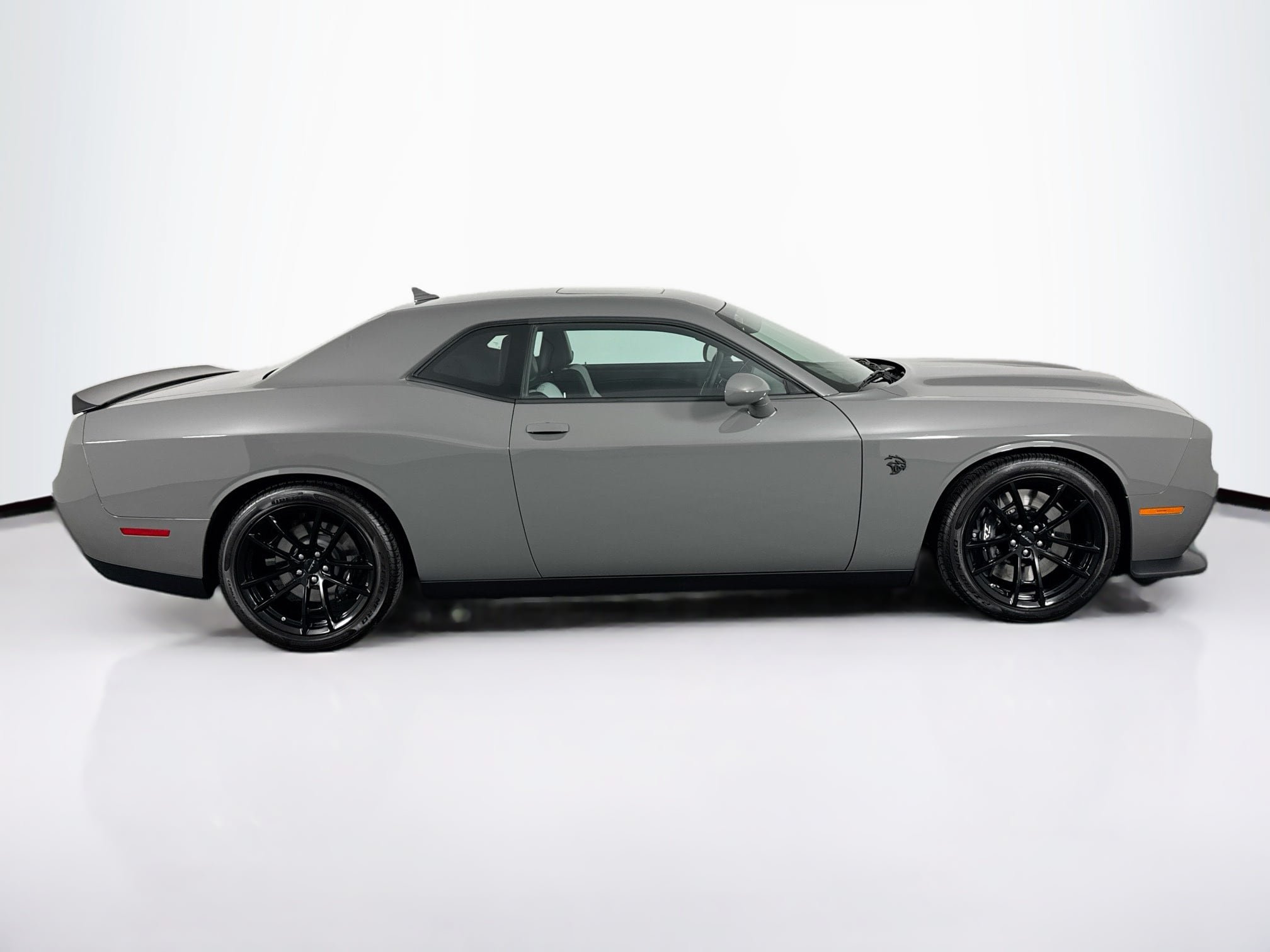 Used 2023 Dodge Challenger SRT Hellcat RWD image 16