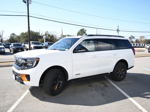 New 2026 Ford Expedition Tremor image 11