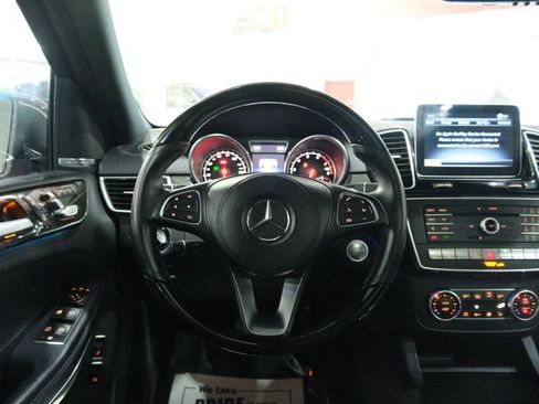 Used 2018 Mercedes-Benz GLS 550 4MATIC image 36