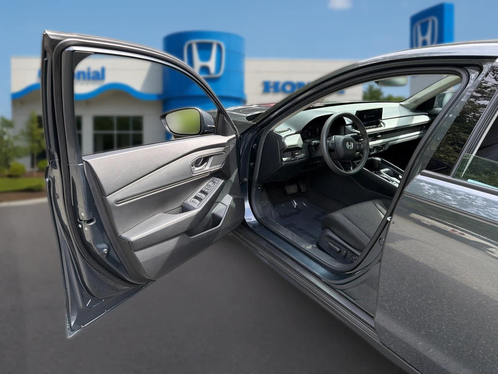 Used 2024 Honda Accord EX image 11