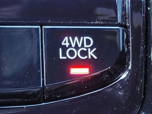 Certified 2023 Jeep Compass Limited AWD/4WD image 6