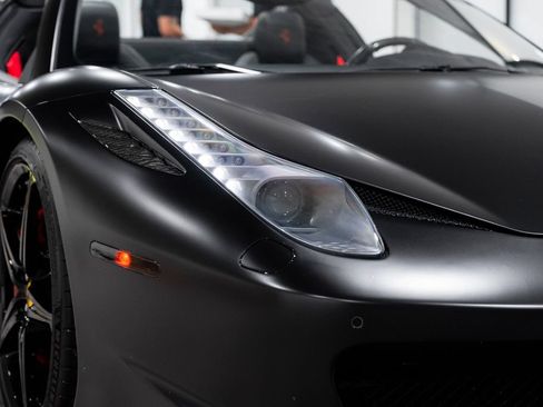 Used 2012 Ferrari 458 Spider RWD image 16