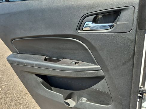 Used 2017 Chevrolet Equinox LT w/ Convenience Package FWD image 19
