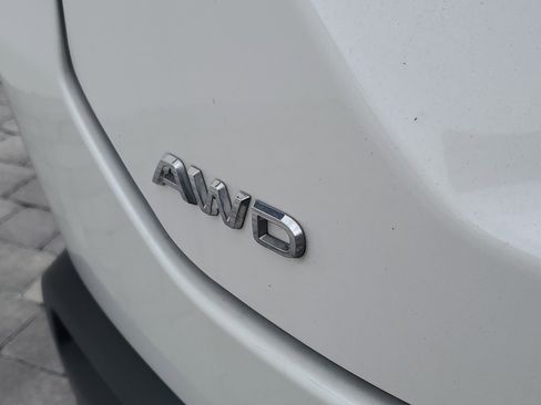 Used 2024 Honda Pilot Elite image 8