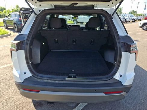 Used 2025 Chevrolet Equinox LT AWD/4WD image 29