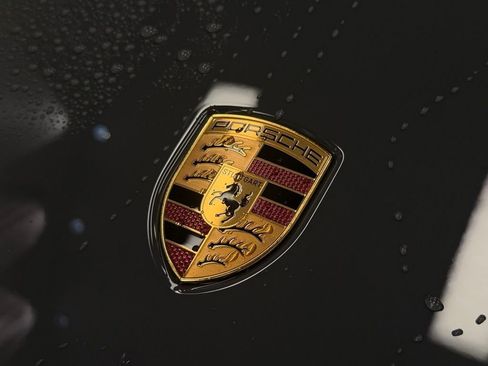 New 2025 Porsche Macan 4S Electric image 32